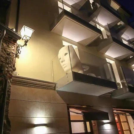 Miro' Hotel 3*