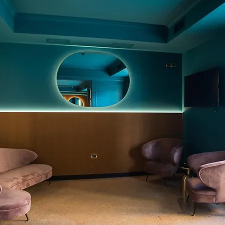 Hotel Miro' Garde