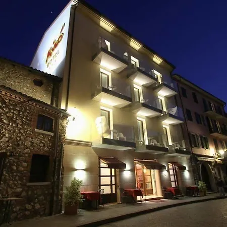 Miro' Hotel 3*