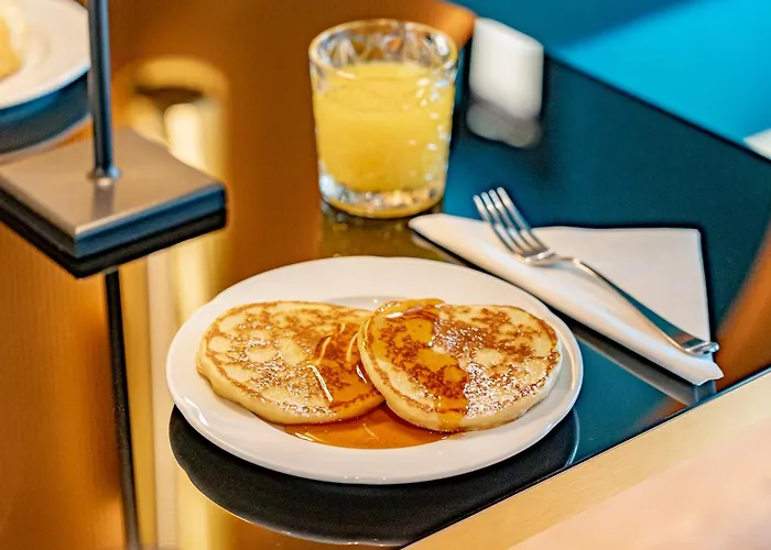 Отель Miro' Гарда